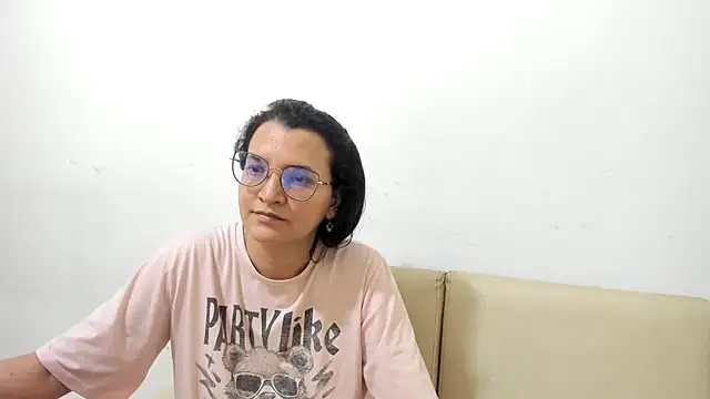 Chat +18 de MARILYN_GARCIA ao vivo