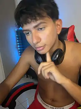 Leonarrrd_01 Webcam-Show