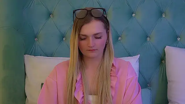 AnnyRaiiのライブXXXチャット