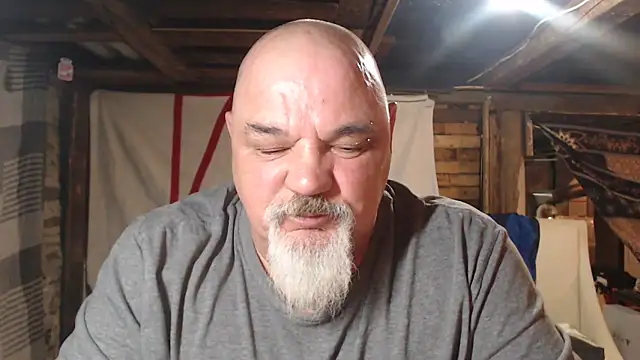 Newfiesausage1972 Live XXX-chat