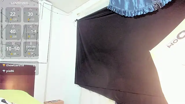 latinaStepmom Adlı Modelin Canlı XXX Sohbeti