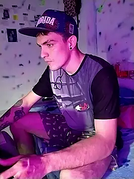 Онлайн чат XXX themaykiin18