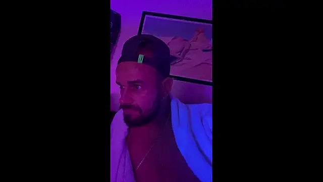 Guyst049 Webcam-Show