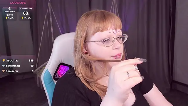 Chat +18 de LottieReed ao vivo