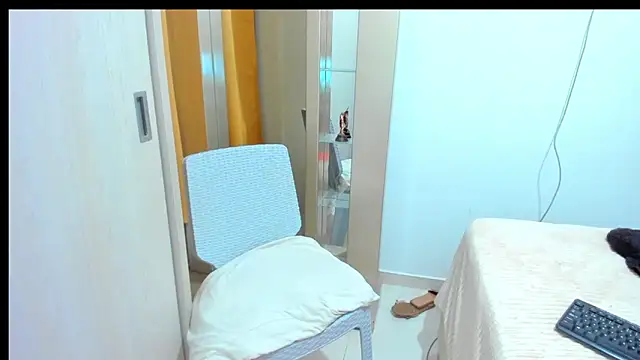 Chat +18 de alaskmiller1 ao vivo