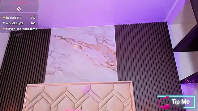 แชท XXX สดของ MiaaFarrel