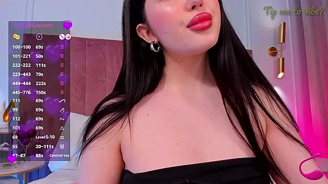 Show modela Mayzzie na web-kameri