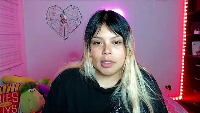 Chat XXX en directo de EllieMoonX