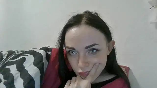 Trinsy_Love Chat XXX in diretta