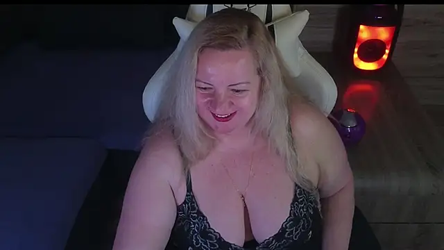 MolligSpielle Chat XXX live