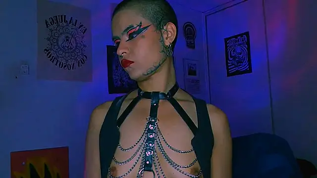 alex_one888 Adlı Modelin Canlı XXX Sohbeti