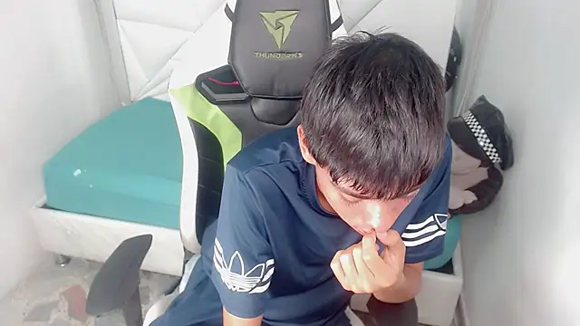 Liarr_ live XXX chat