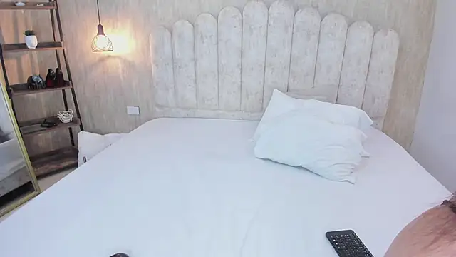 Chatroom XXX en direct de ViolettaRousee_