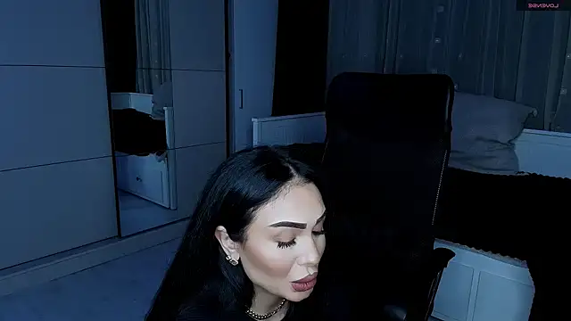 Pokazy przed kamerką – mistress_meryem