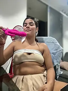 Živý XXX chat Kaily_Sweet16