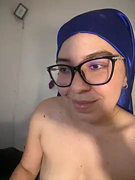 Chat +18 de MatchedEyebrow ao vivo