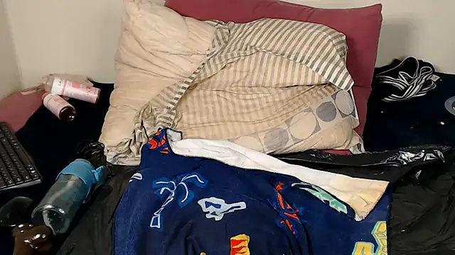 Kikie23 Adlı Modelin Canlı XXX Sohbeti