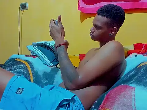 Chat +18 de aunstin_farid1 ao vivo