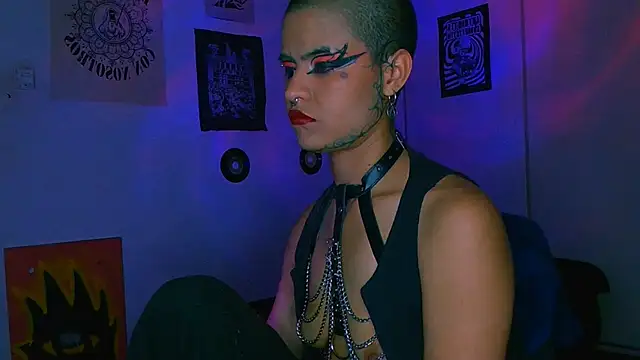 alex_one888 Adlı Modelin Canlı XXX Sohbeti