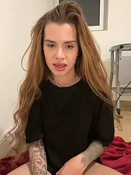 EmiliaCatalina Live XXX Chat