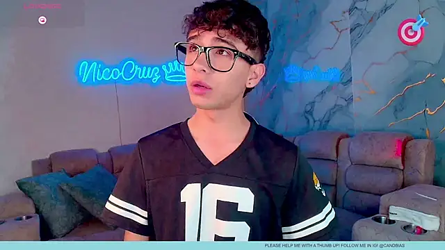 Niico_Cruz: онлайн-секс-чат