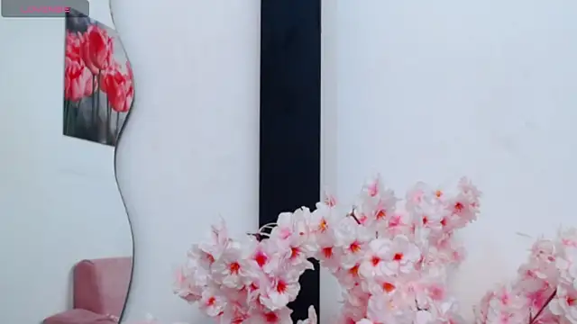 pinky_f00x Live XXX Chat