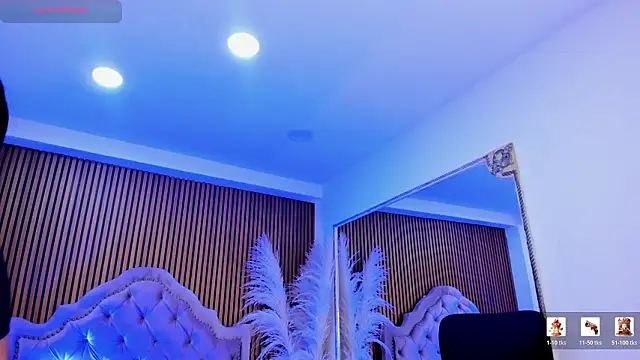 SelenaStonne Adlı Modelin Canlı XXX Sohbeti