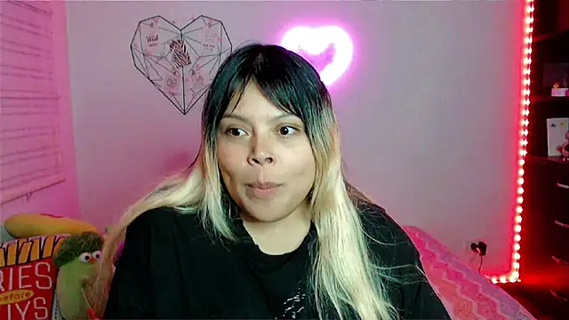 EllieMoonX Chat XXX live