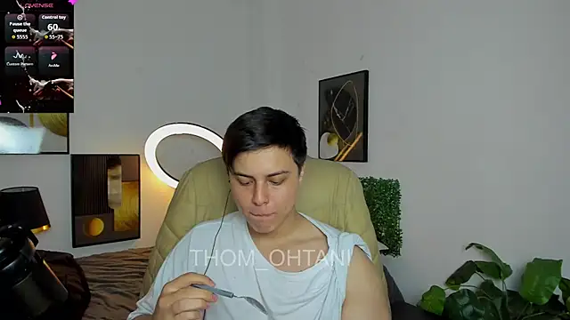 دردشة Thom_Ohtani الجنسية المباشرة