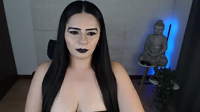 Chatroom XXX en direct de GODDESS_EVANS