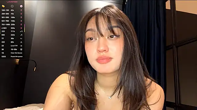 Chatroom XXX en direct de SweetSakuraJane