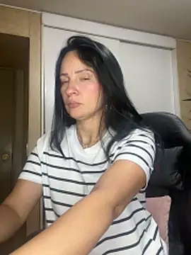 ValeriaVixen élő XXX-chatje