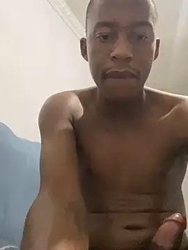 Pokazy przed kamerką – dick4mami