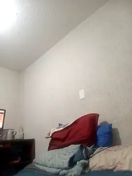 Camil4_milf_1 élő XXX-chatje