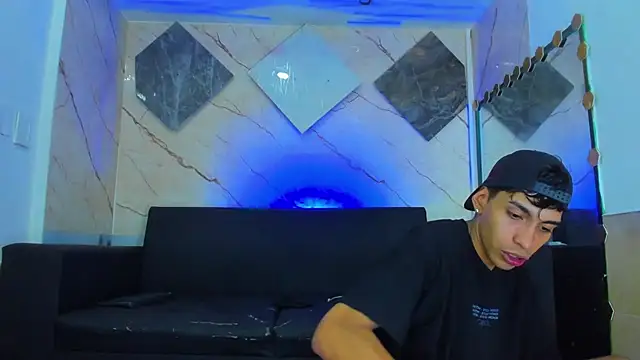 عرض كام Latins_on_fire