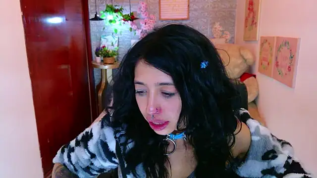 REDHOTTER_ Chat XXX in diretta