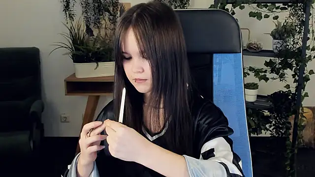 Elainebeness Chat XXX in diretta