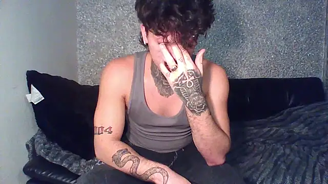 Chat XXX en directo de SNAKEARM