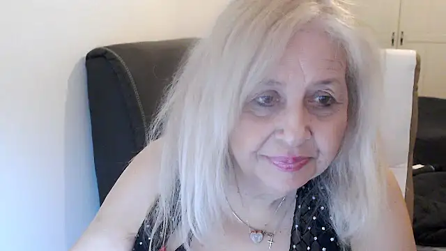 دردشة SusiLifeXXX الجنسية المباشرة