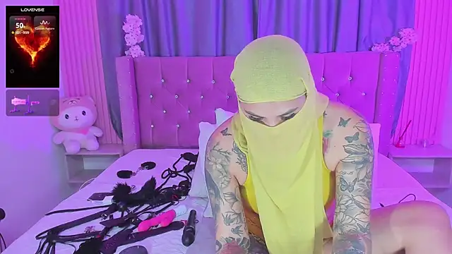 Nayla-Mouna 웹캠 쇼