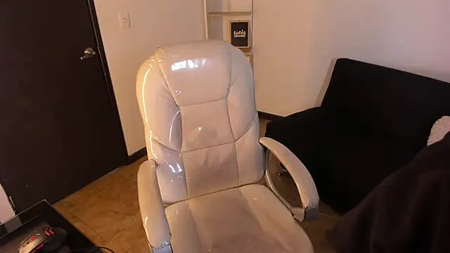 Nathaly_ds 即時 XXX 聊天