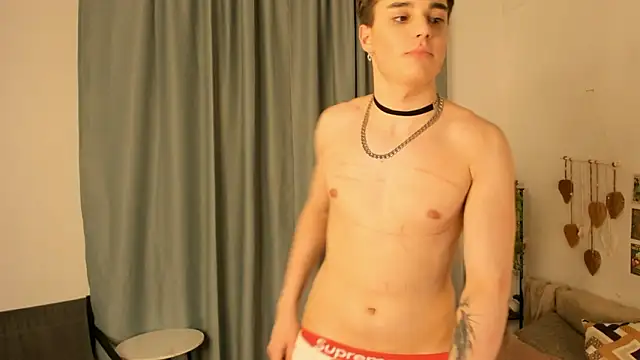 CipherMoth élő XXX-chatje