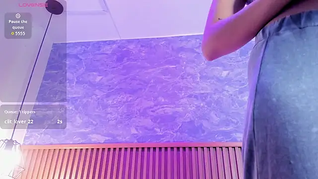 Chat +18 de alina_souvage_ ao vivo