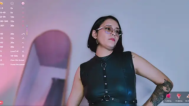 Živý XXX chat ScarlettRedsins