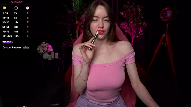 Velouraa Adlı Modelin Web Kamerası Şovu