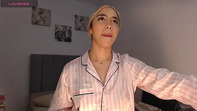 Marian_se élő XXX-chatje