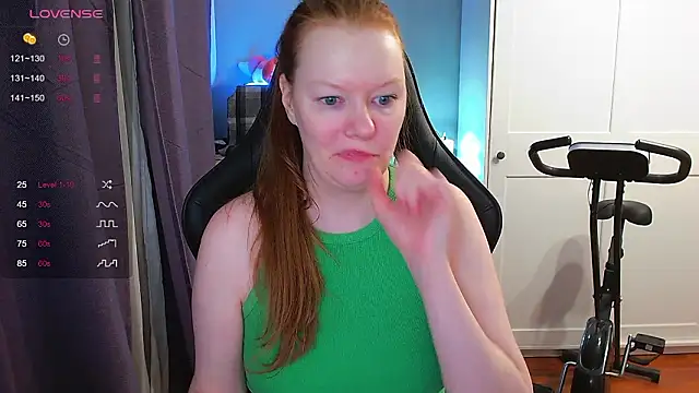 Lady_Inari élő XXX-chatje