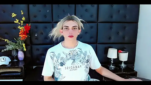 XXX chat uživo modela Daniela_Pink_