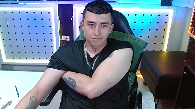 Chat +18 de Godofcumxxx ao vivo