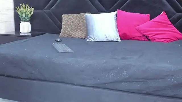 Dantzel_: онлайн-секс-чат